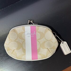 Coach Vintage Kisslock Coin Pouch
